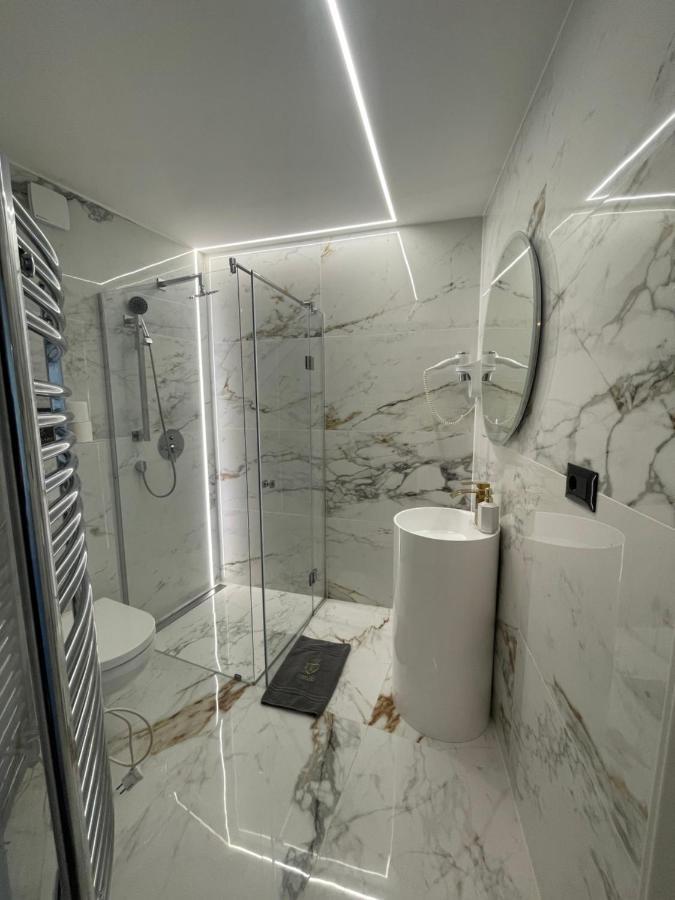 Vip Jacuzzi Luxury Leilighet Budapest Eksteriør bilde