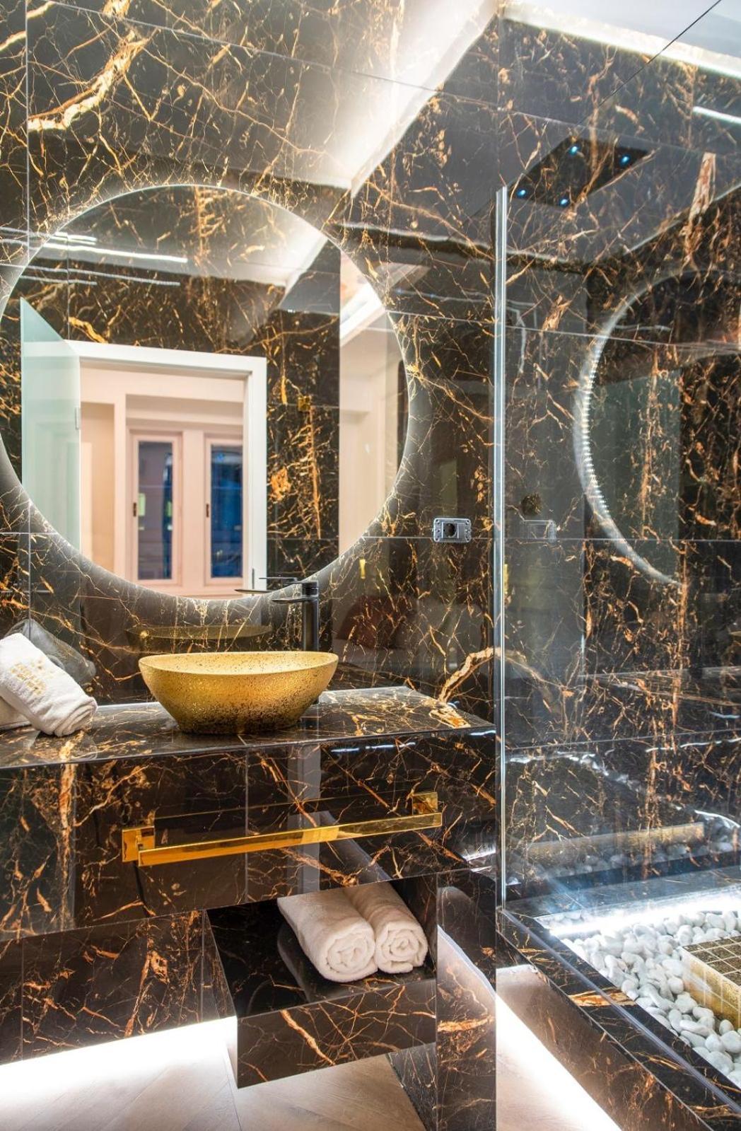 Vip Jacuzzi Luxury Leilighet Budapest Eksteriør bilde